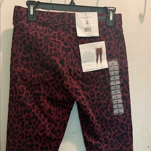 Social standard Red Leopard Print Pants size 4 - Picture 2 of 5